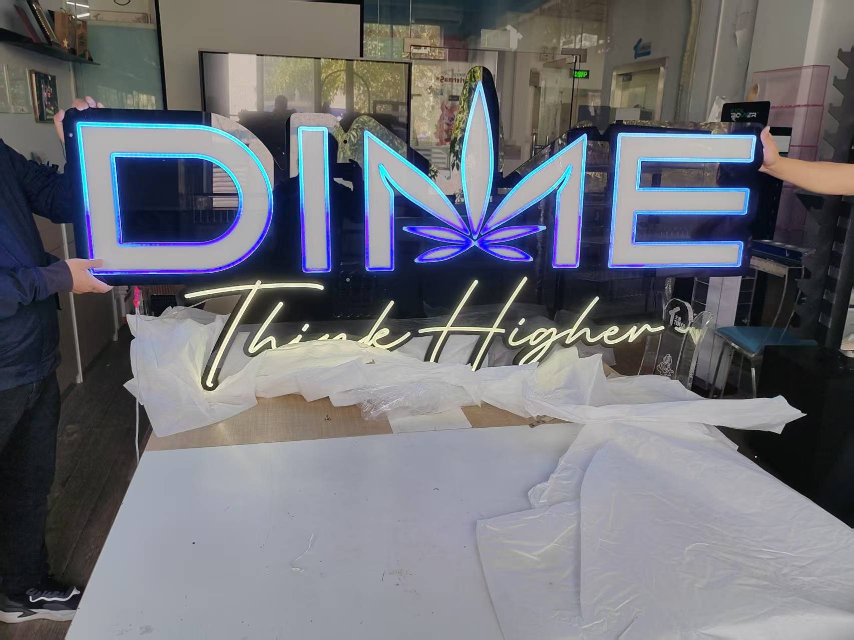 森涛定制挂墙霓虹灯 LOGO 牌